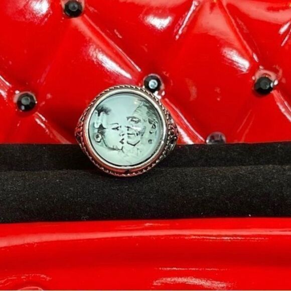 “MYSTERY GOODIE BAG” HALLOWEEN TRINKETS - Picture 4 of 16